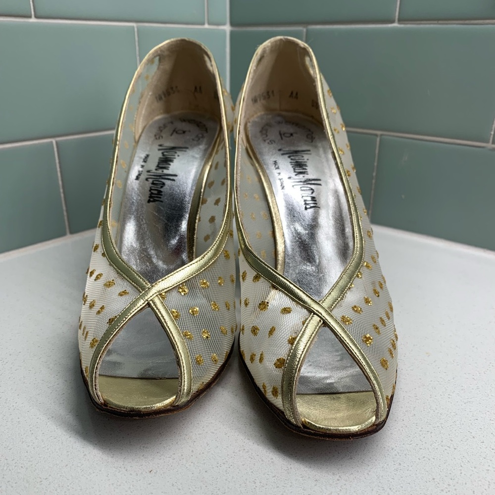 Stuart Weitzman by Neiman Marcus heels